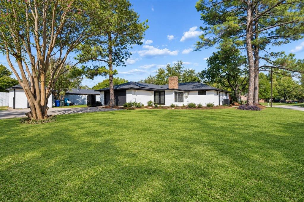 232 Highridge Drive, DeSoto, TX 75115
