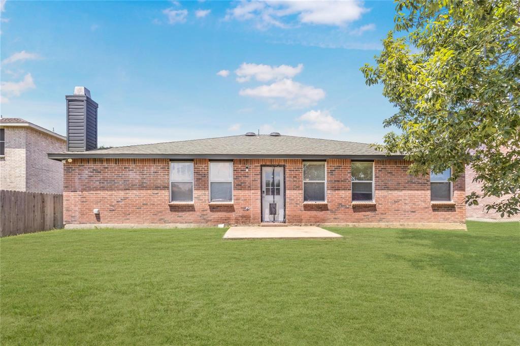 925 Brooks Drive, Cedar Hill, TX 75104