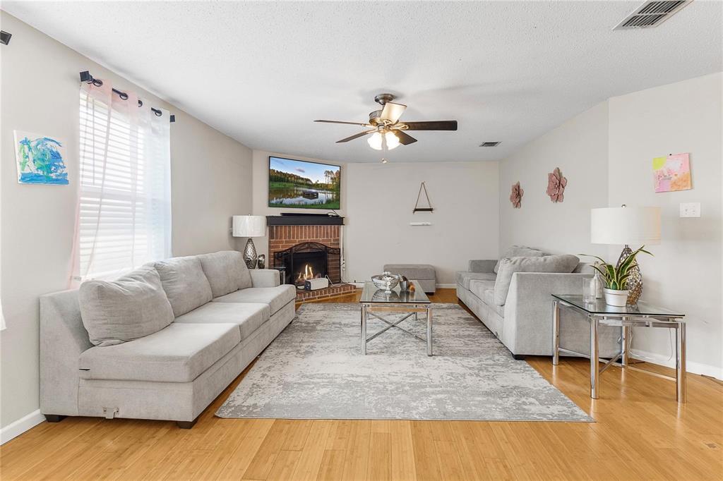 925 Brooks Drive, Cedar Hill, TX 75104