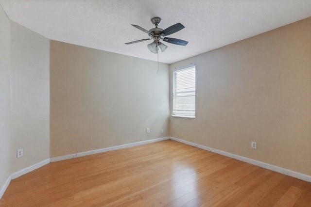 Unfurnished bedroom
