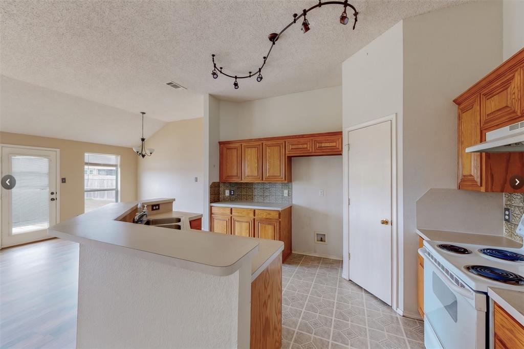 1720 Treasure Cay Drive, Mansfield, TX 76063