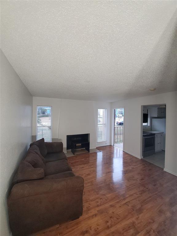6050 Melody Lane, #215, Dallas, TX 75231