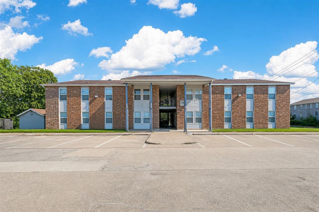 319 SE 3rd Street, #103, Grand Prairie, TX 75051 319 SE 3rd Street, #103, Grand Prairie, TX 75051