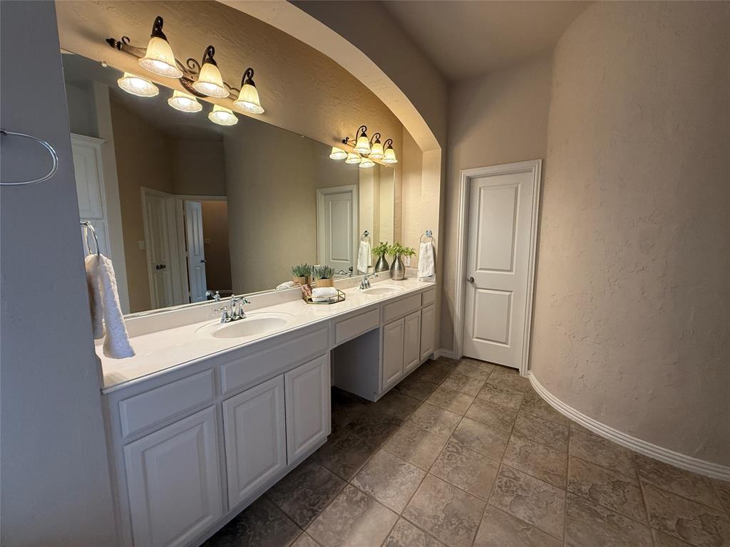 15790 Stonebridge Drive, Frisco, TX 75035