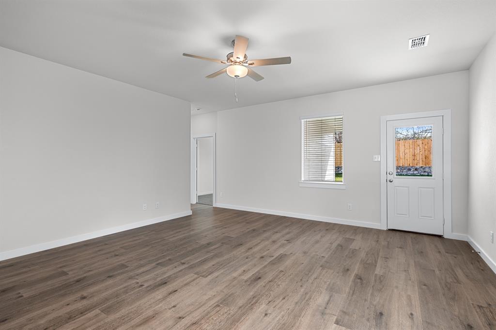 1711 Joshua Drive, Seagoville, TX 75159