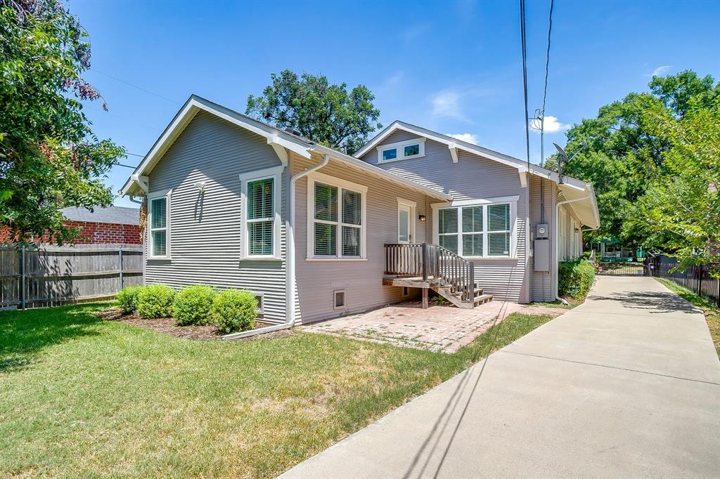 2700 College Avenue, Fort Worth, TX 76110