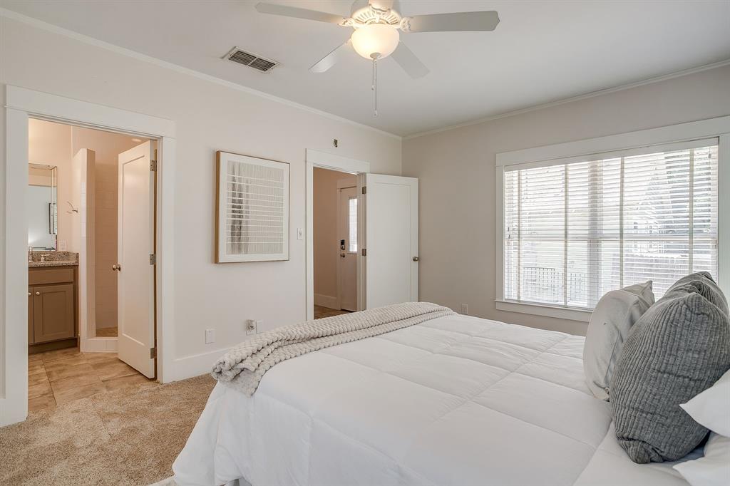 2700 College Avenue, Fort Worth, TX 76110