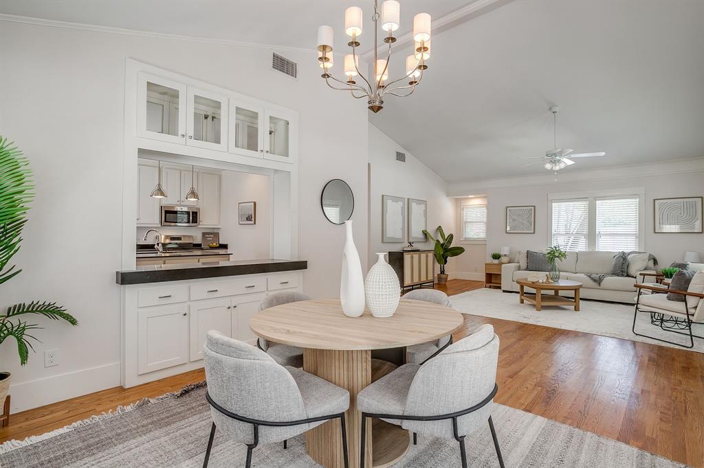 2700 College Avenue, Fort Worth, TX 76110