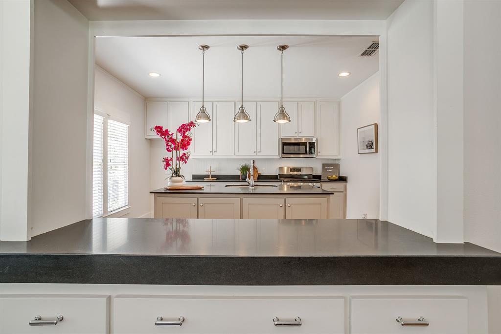 2700 College Avenue, Fort Worth, TX 76110