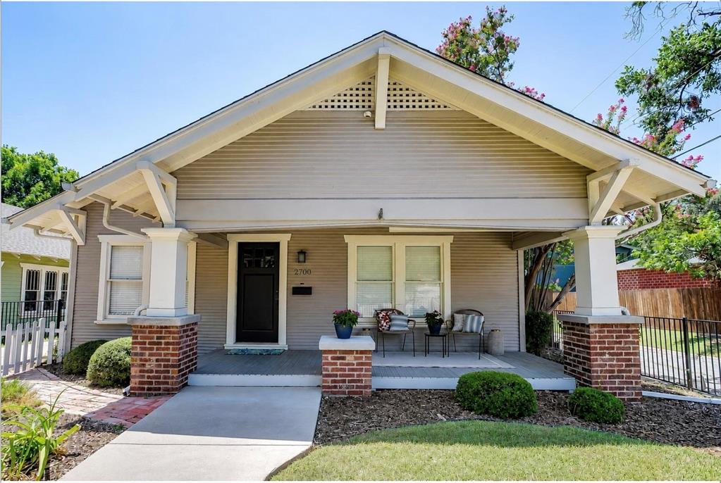 2700 College Avenue, Fort Worth, TX 76110