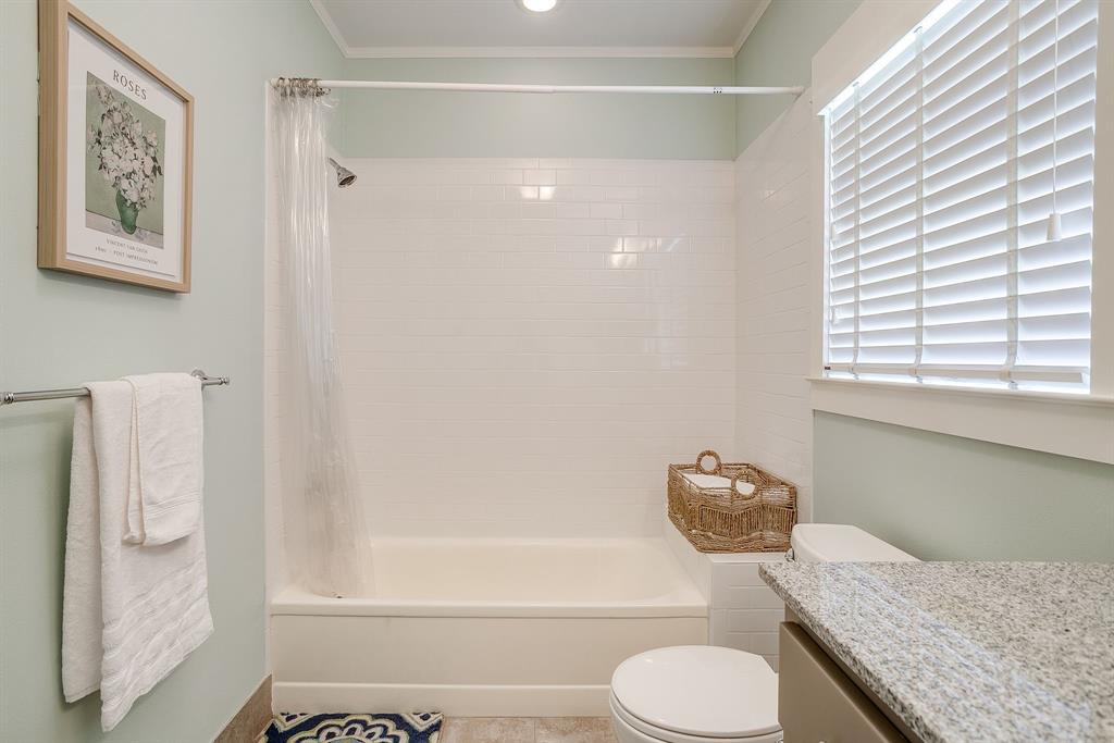 2700 College Avenue, Fort Worth, TX 76110