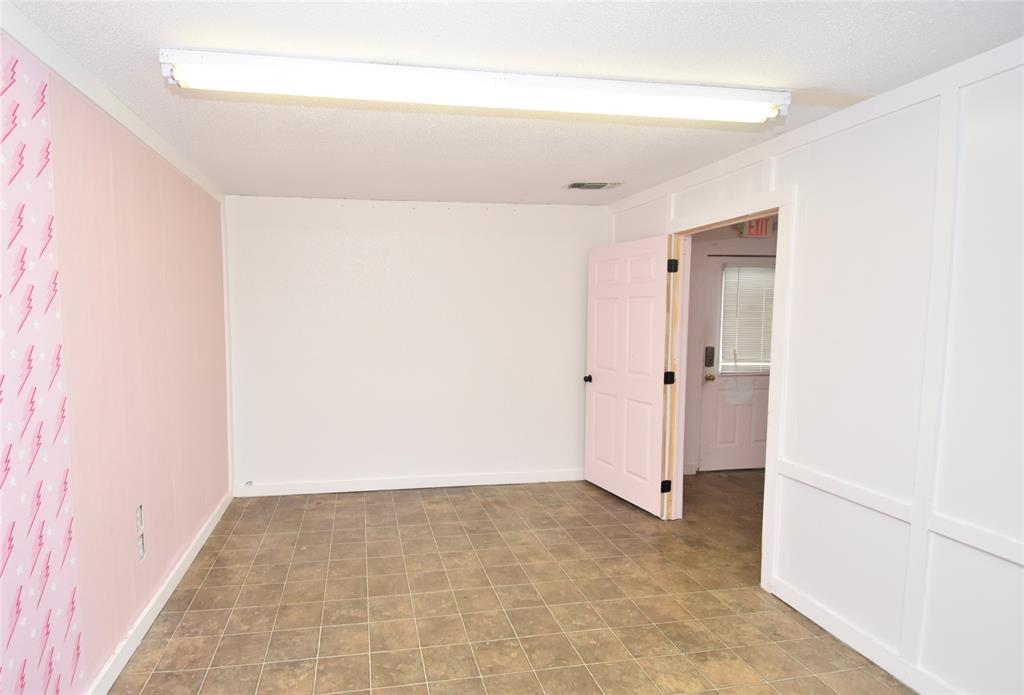 415 W McDonald Street, Mineola, TX 75773