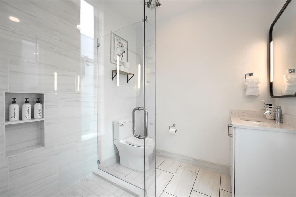 320 Mathey Court, Dallas, TX 75208