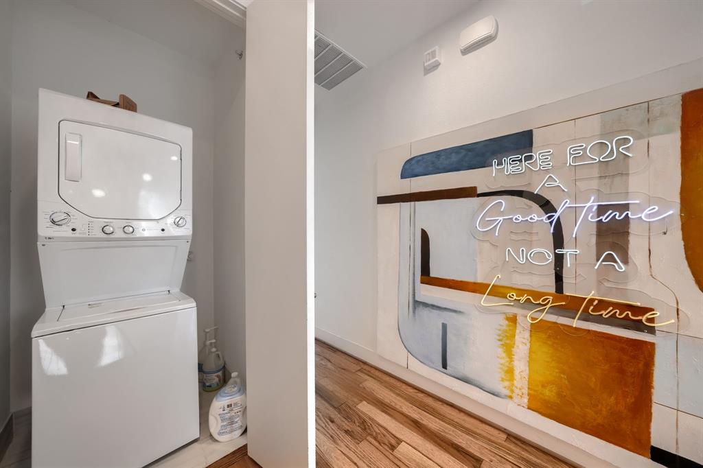 320 Mathey Court, Dallas, TX 75208