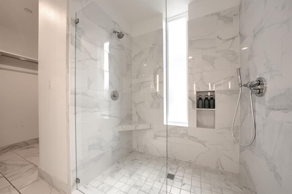 320 Mathey Court, Dallas, TX 75208