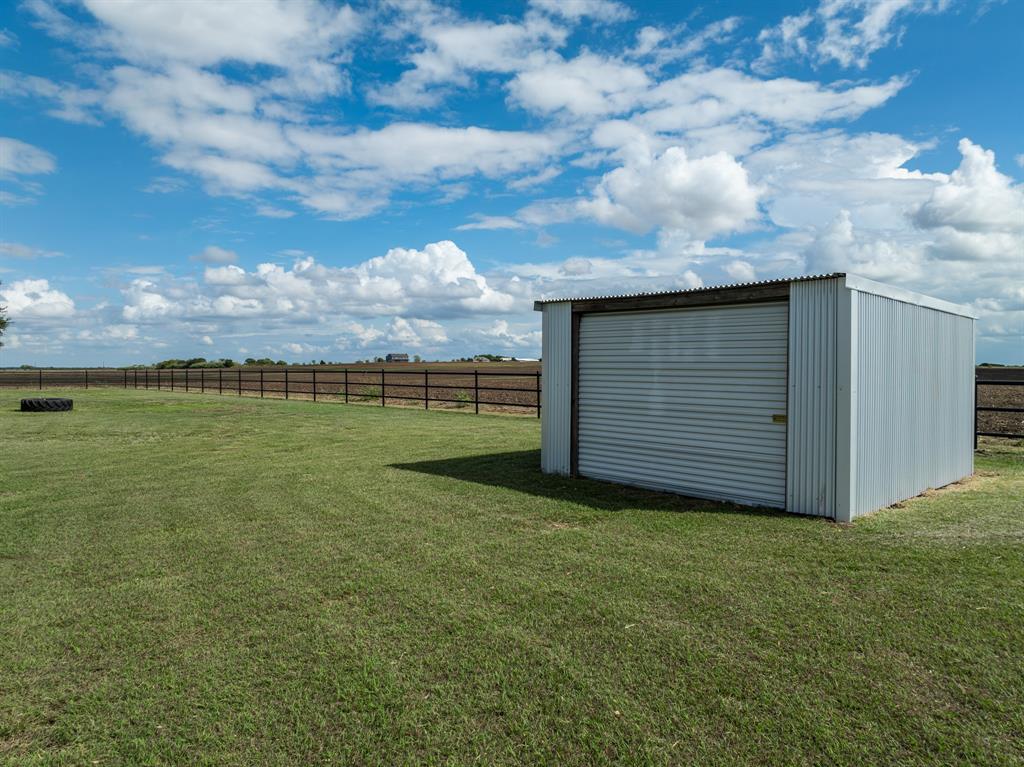 369 Odom Road, Avalon, TX 76623