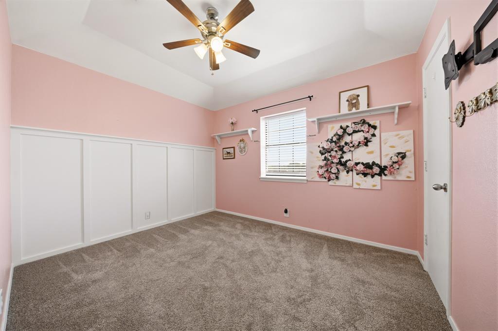 369 Odom Road, Avalon, TX 76623