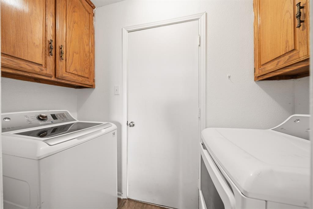 369 Odom Road, Avalon, TX 76623