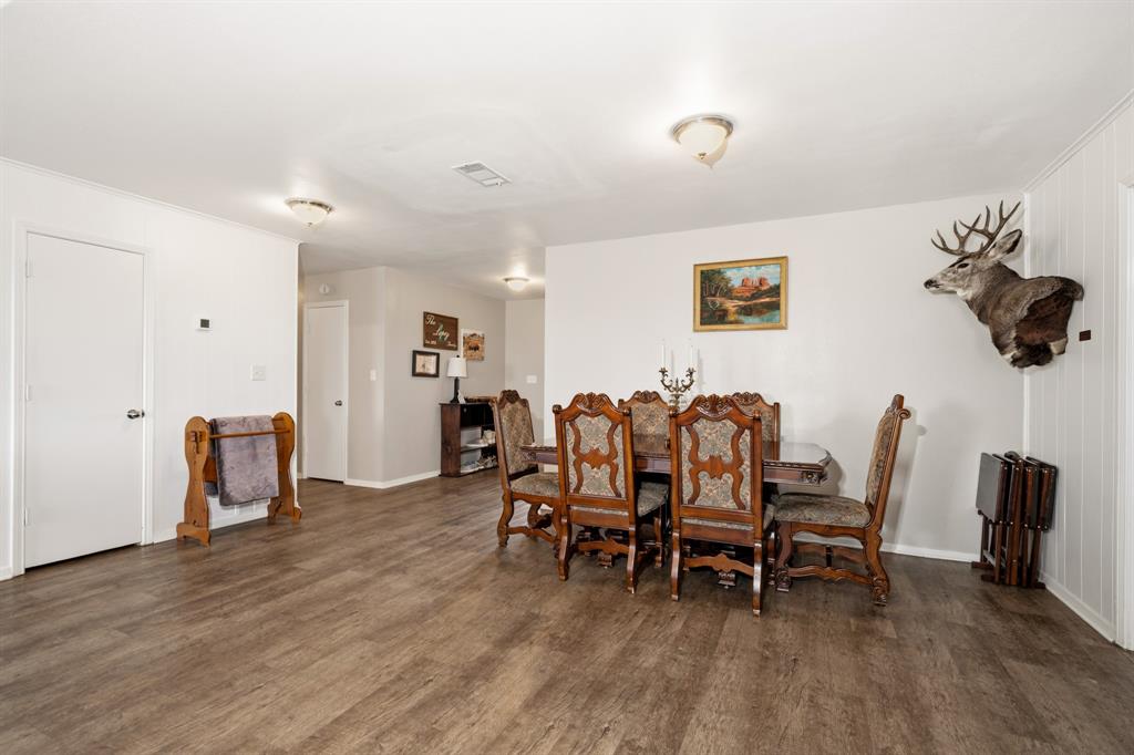 369 Odom Road, Avalon, TX 76623