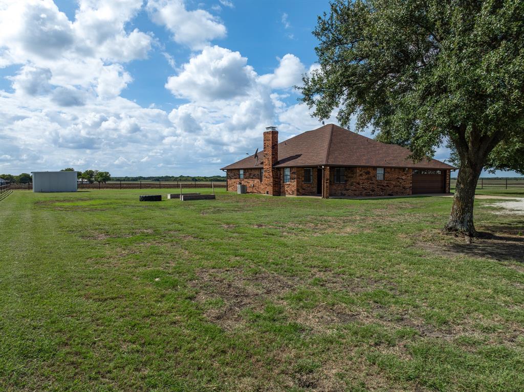 369 Odom Road, Avalon, TX 76623