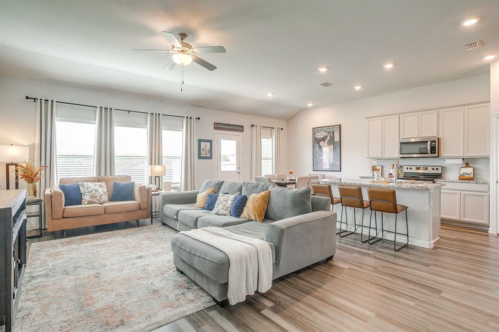 2716 Andesite Lane, Fort Worth, TX 76108