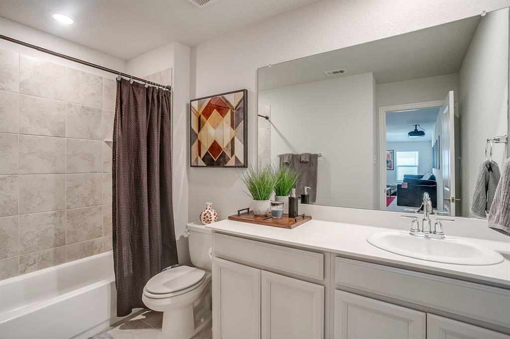 2716 Andesite Lane, Fort Worth, TX 76108