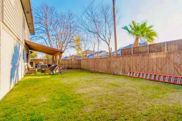 7406 Armstrong Lane, Rowlett, TX 75089