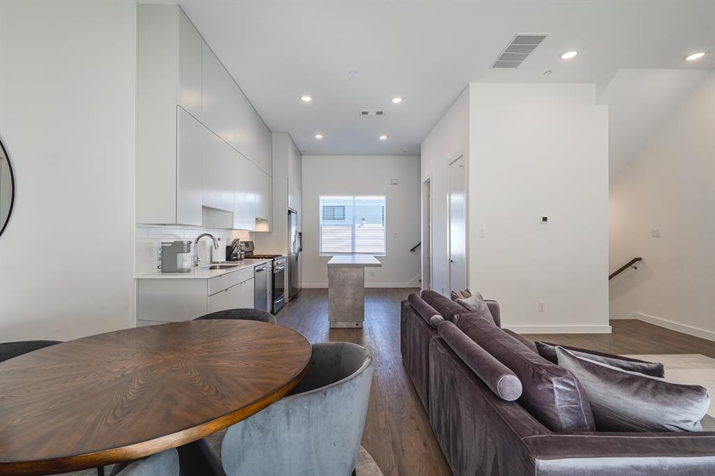 1502 Bennett Avenue, #106, Dallas, TX 75206