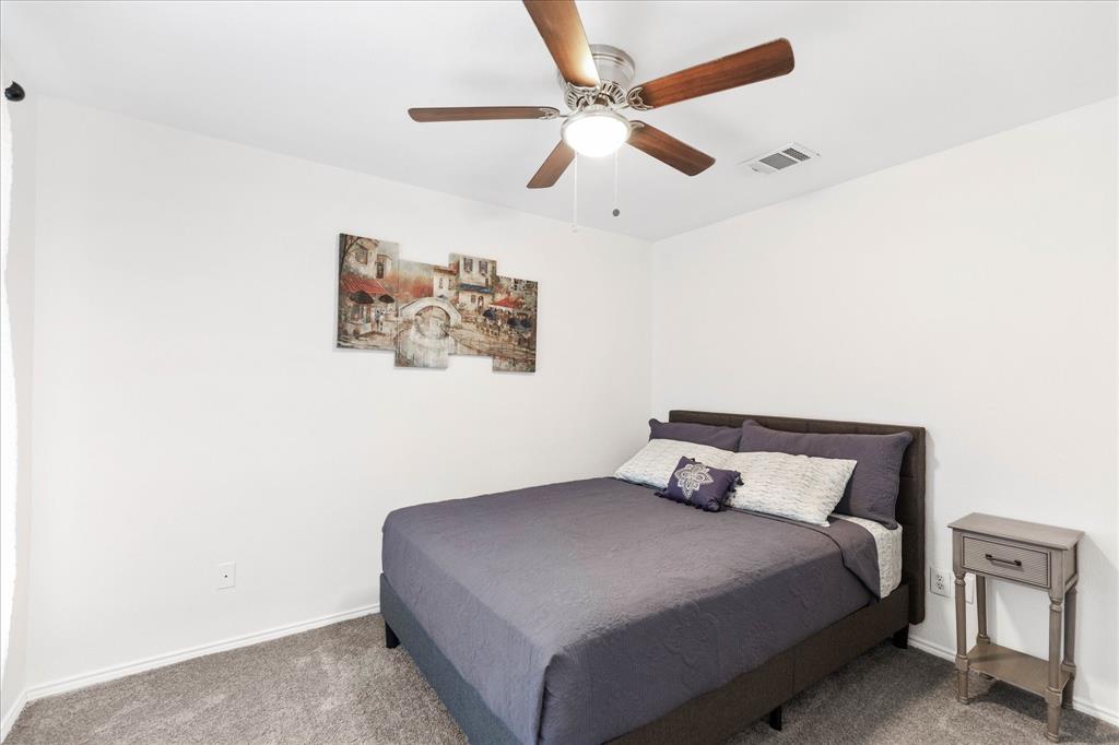 1047 Stream Drive, Grand Prairie, TX 75052