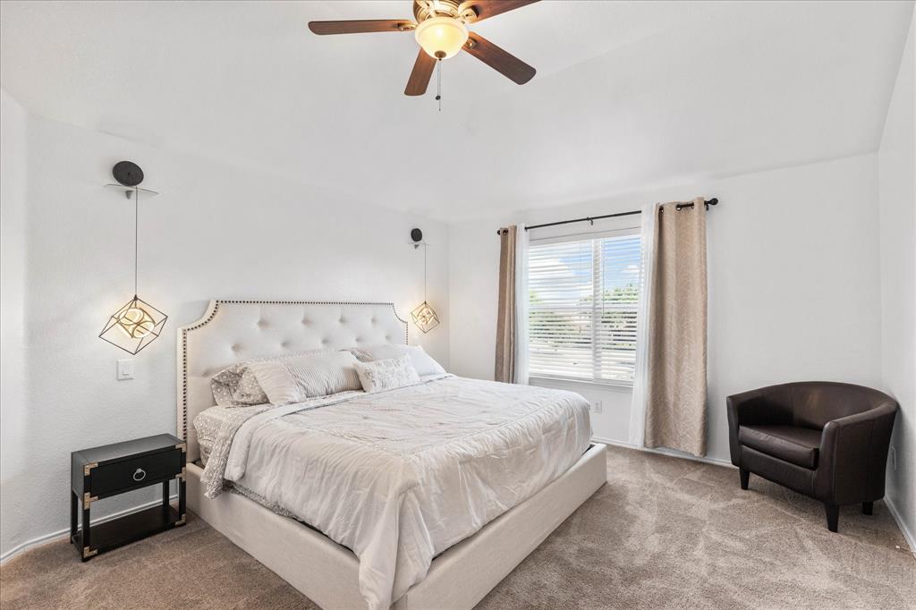 1047 Stream Drive, Grand Prairie, TX 75052