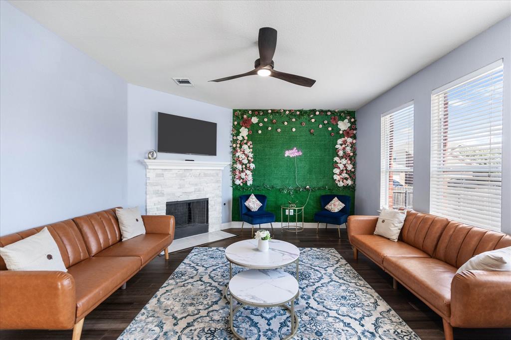 1047 Stream Drive, Grand Prairie, TX 75052