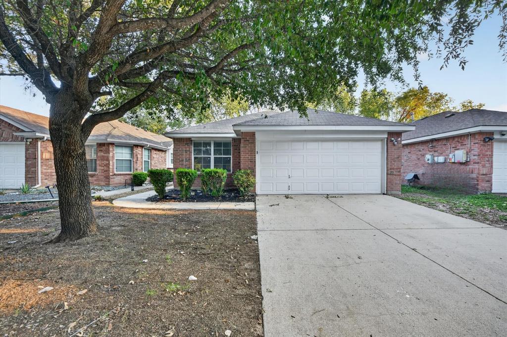 8809 Highland Orchard Drive, Fort Worth, TX 76179