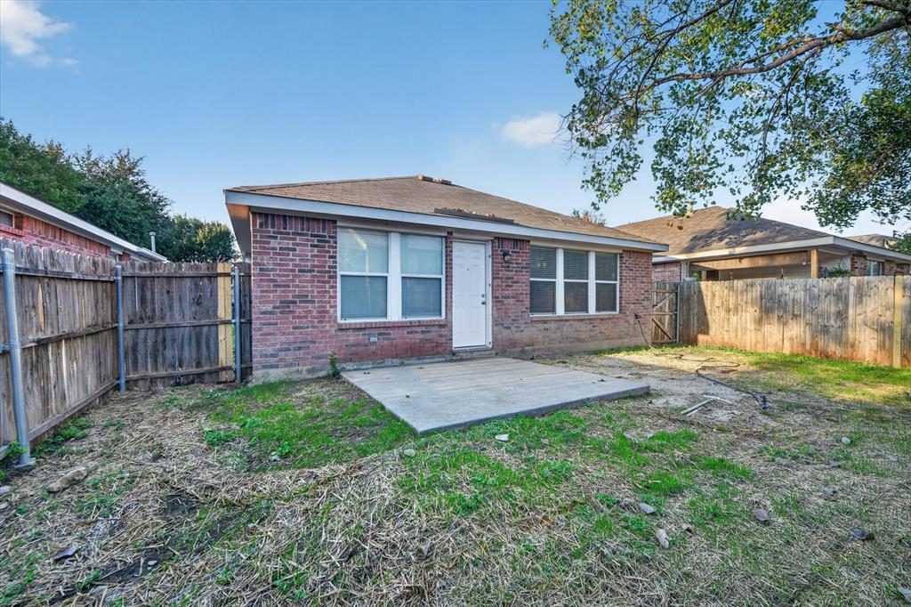 8809 Highland Orchard Drive, Fort Worth, TX 76179