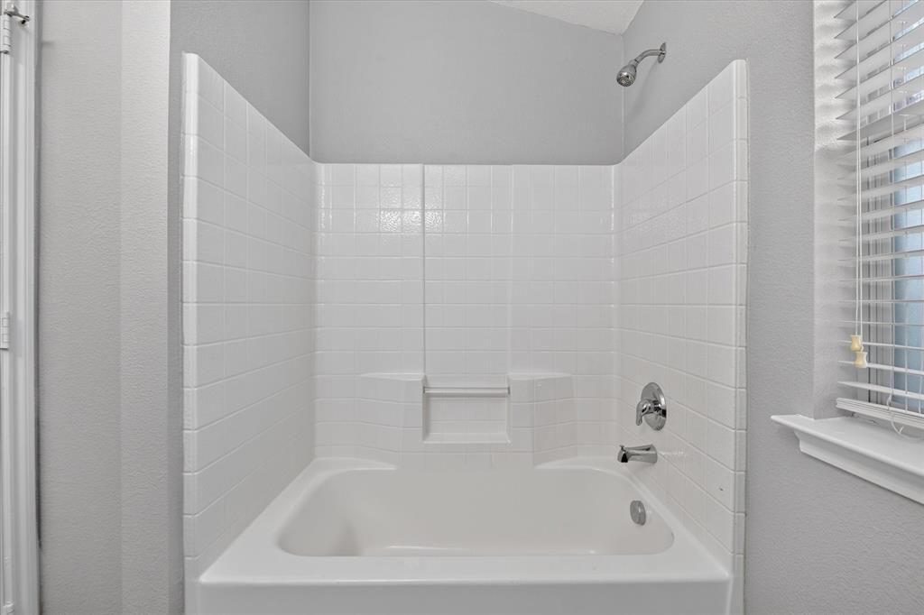 8809 Highland Orchard Drive, Fort Worth, TX 76179