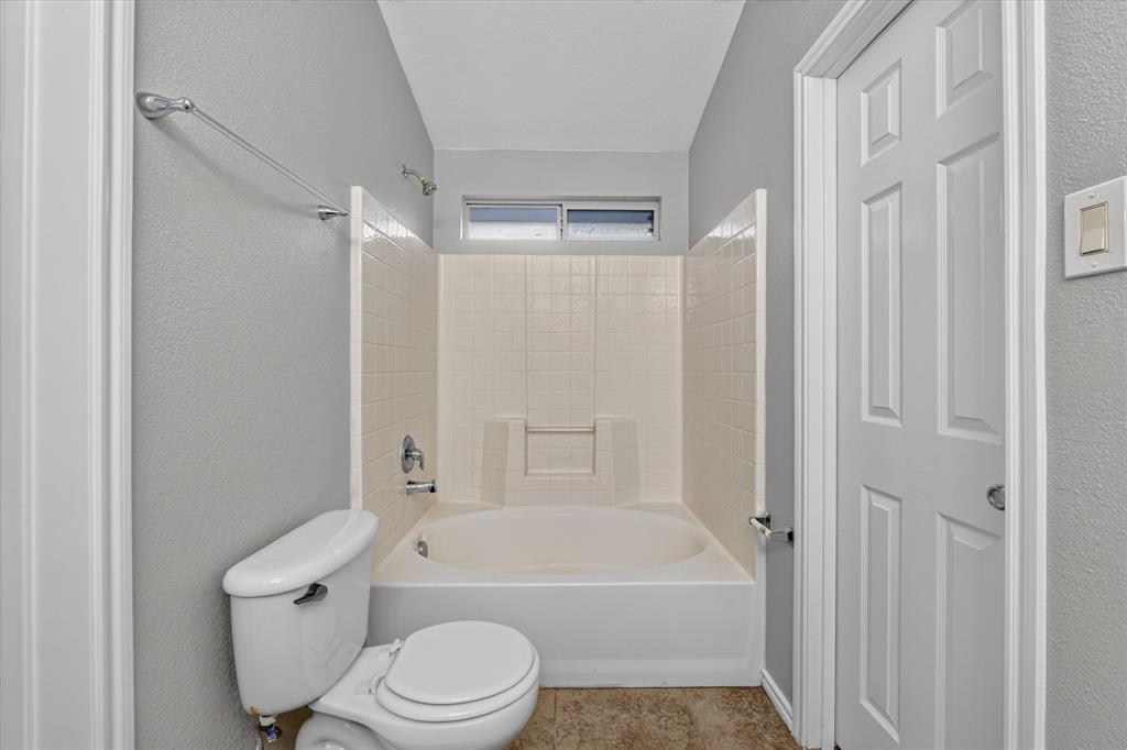 8809 Highland Orchard Drive, Fort Worth, TX 76179