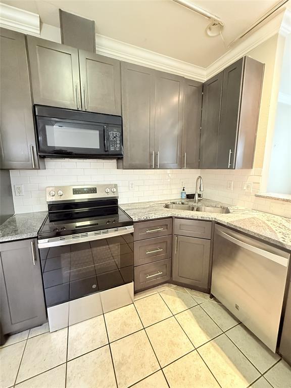 911 Spring Valley Plaza, Richardson, TX 75080 911 Spring Valley Plaza, Richardson, TX 75080