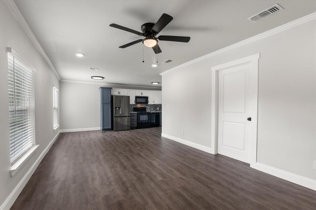 1610 Cherry Avenue, Corsicana, TX 75110