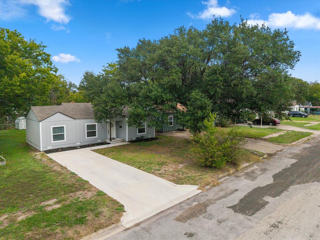 1610 Cherry Avenue, Corsicana, TX 75110
