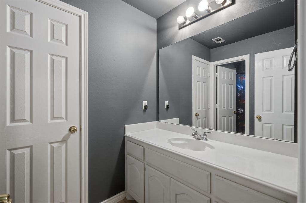 9006 Hogan Drive, Rowlett, TX 75089