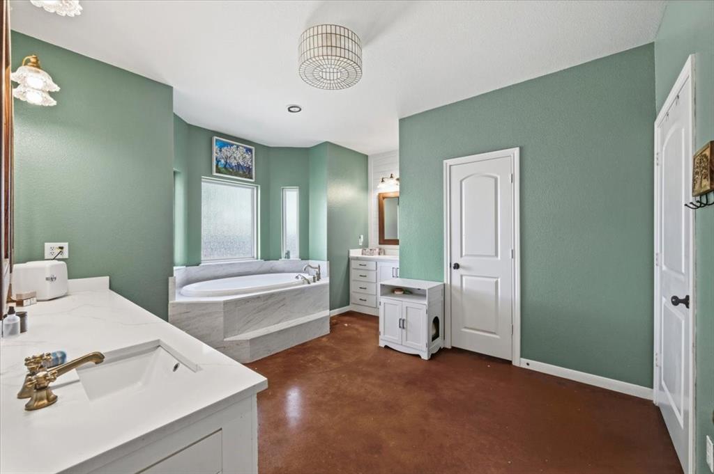 2811 Timber Rock Lane, Midlothian, TX 76065