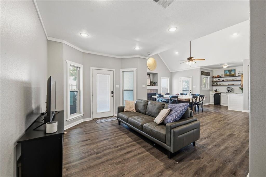2811 Timber Rock Lane, Midlothian, TX 76065