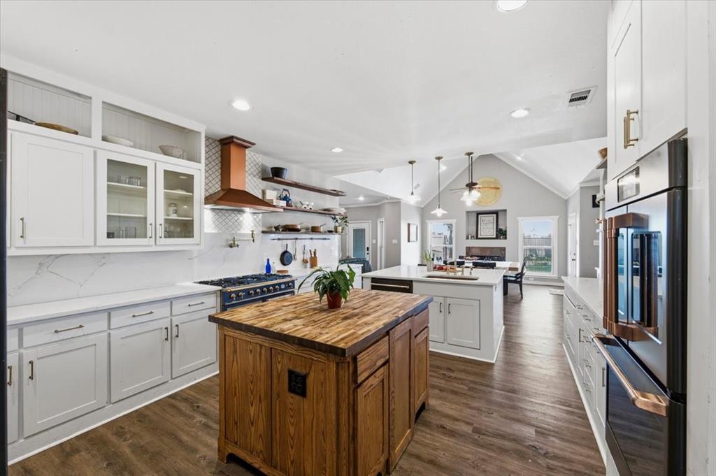 2811 Timber Rock Lane, Midlothian, TX 76065