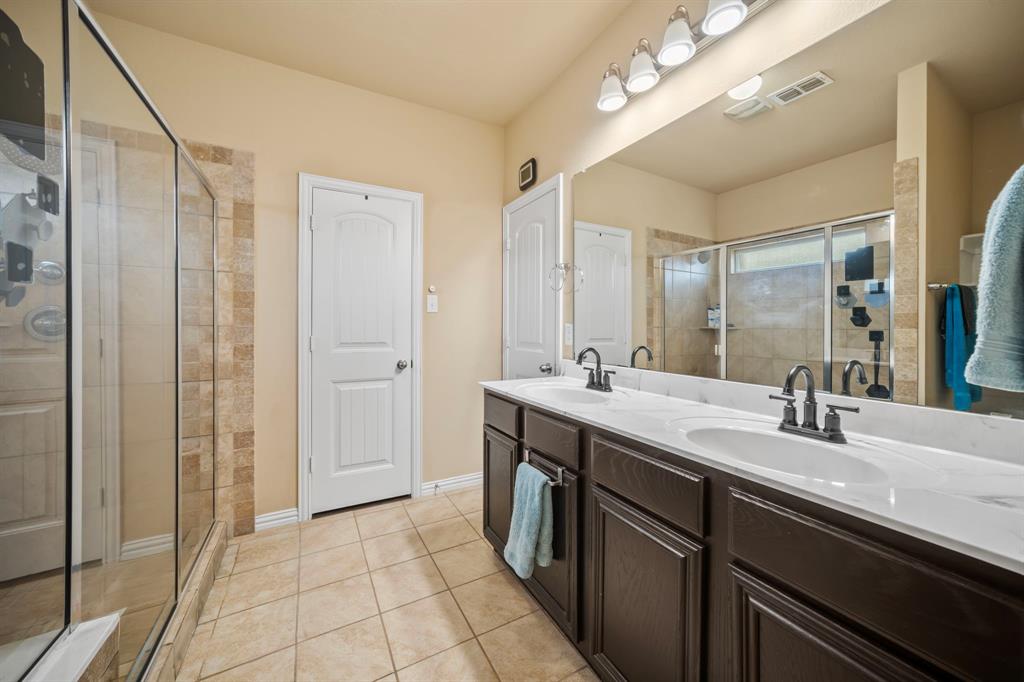 107 Jennie Court, Ferris, TX 75125