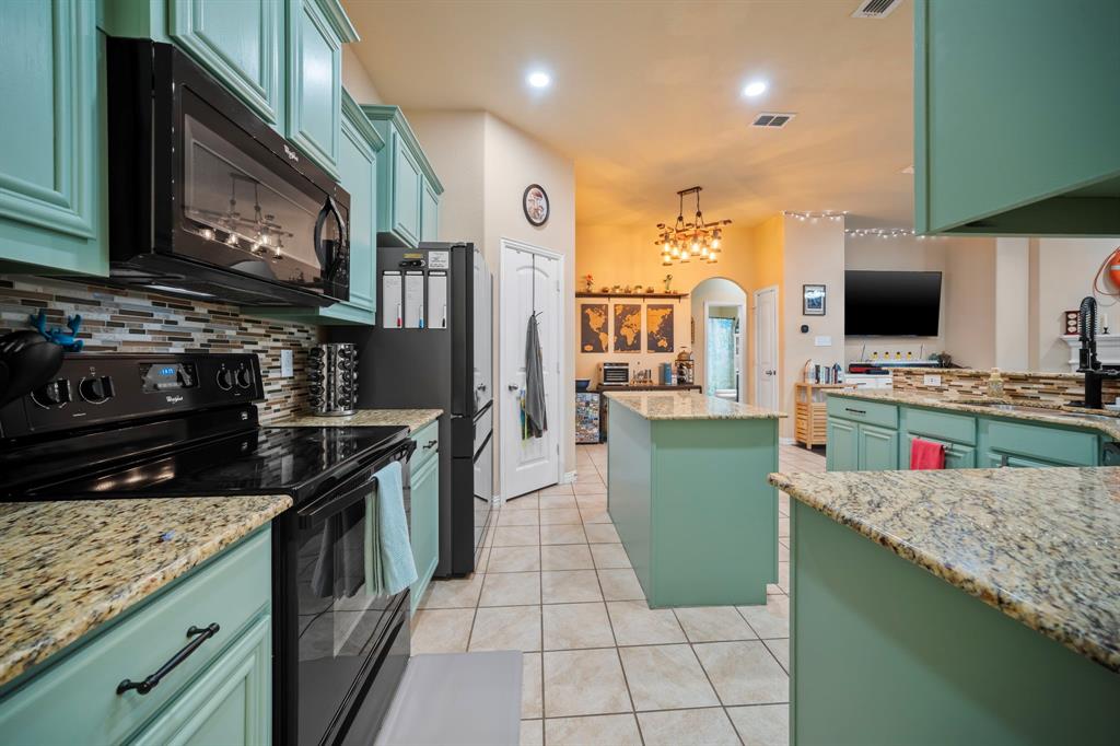107 Jennie Court, Ferris, TX 75125
