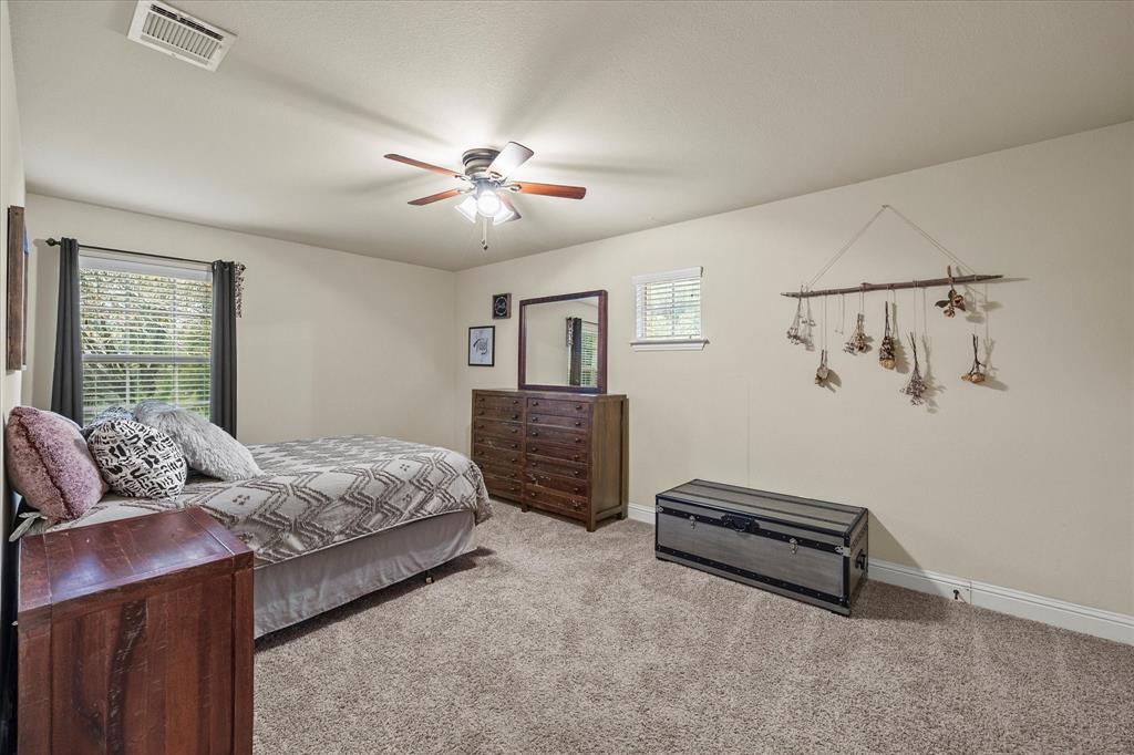 2nd auxiliary bedroom includes roomy closet