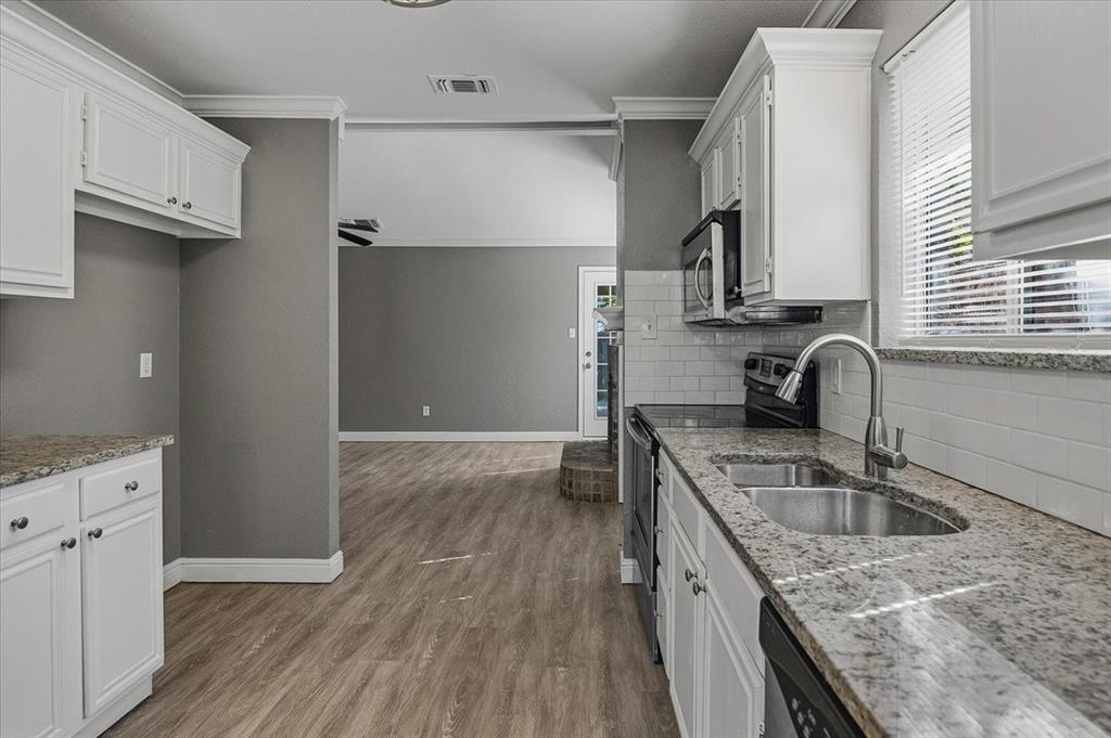 1211 Glen Creek Drive, Mansfield, TX 76063