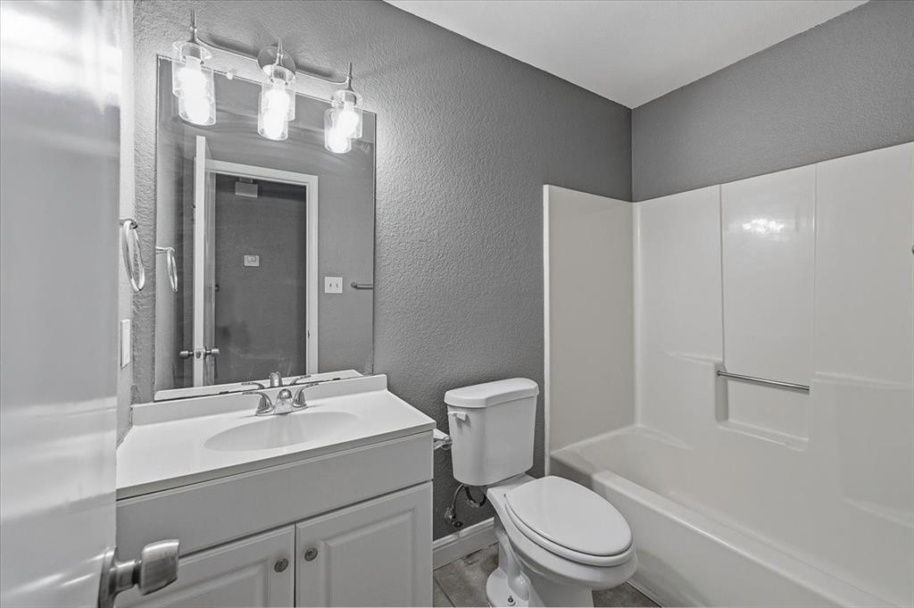 1211 Glen Creek Drive, Mansfield, TX 76063