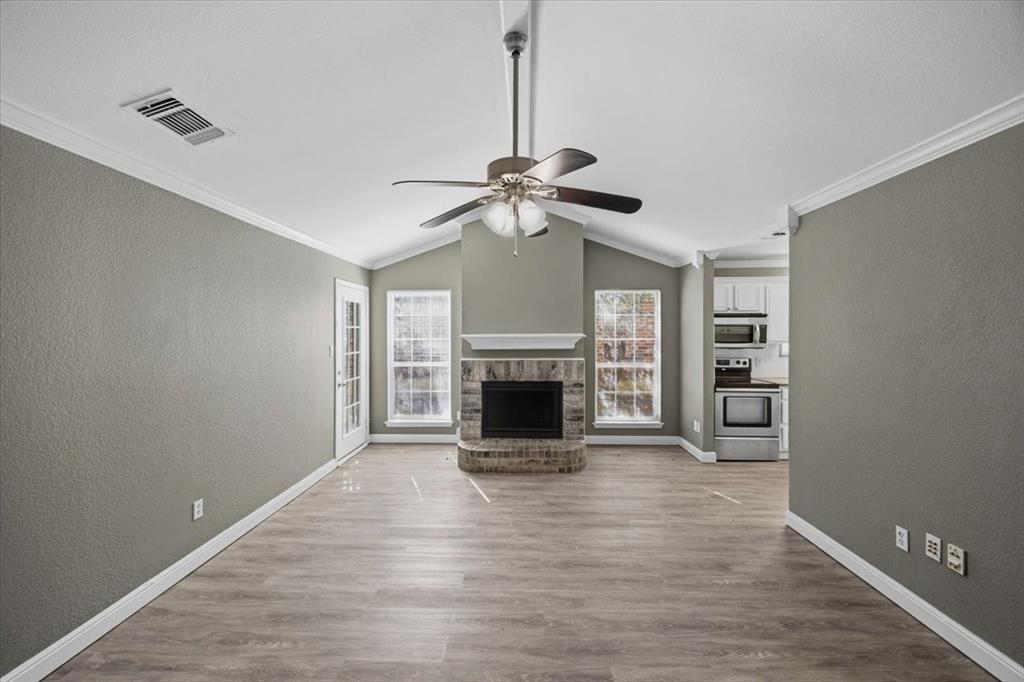 1211 Glen Creek Drive, Mansfield, TX 76063