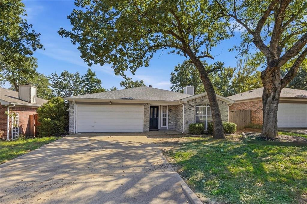 1211 Glen Creek Drive, Mansfield, TX 76063
