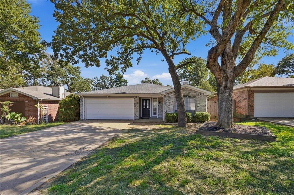 1211 Glen Creek Drive, Mansfield, TX 76063